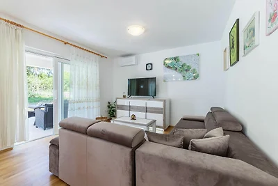 Ampia casa vacanze con piscina