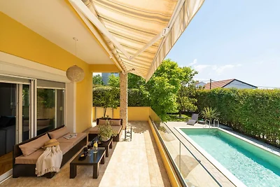 Eine charmante Villa mit privatem Pool in...