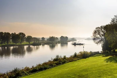 Luxuriöse Villa mit 3 Badezimmern, in De...