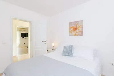 Apartment mit 1 Zimmer und Terrasse