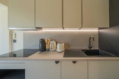 Modern huis met airconditioning, zwembad, 1 s...