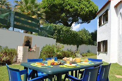 Villa in Santa Eulália nahe Praia da Oura