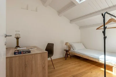 Oretea Apartment with Terrace