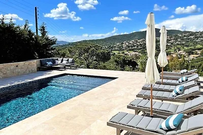 Häuser & Villen für 10 Personen