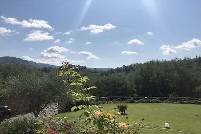 Villa in Pescia met zwembad