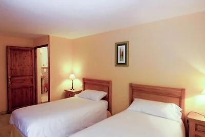 Villa in Saint-Preuil mit Pool und Sauna