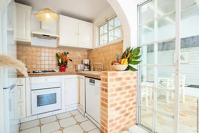 Villa in Robert Bay mit Pool und Whirlpool