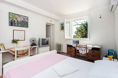 Apartments Ljubimir - One-Bedroom Apartment w...