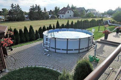 WOhnung mit Pool und Garten in Stepniczka