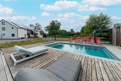 Luxusvilla mit Pool