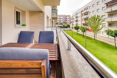 Appartement in Fenals bij Prachtige Stranden