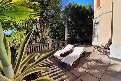 Appartamento in villa storica con vista sul...