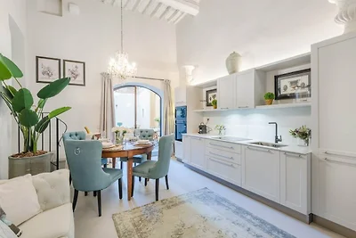Appartement in Lucca met tuin en zwembad