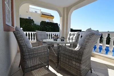 Charmante Villa mit privatem Pool