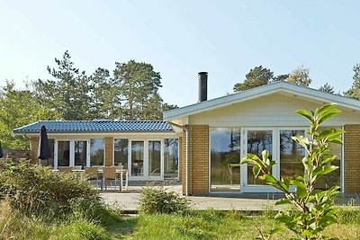 Stilvolles Ferienhaus in Nexø mit Whirlpool