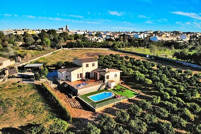 Haus in der Nähe von Muro mit Pool und Grill...
