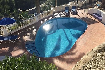 Villa con piscina privata per famiglia