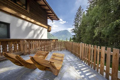 Chalet in Neukirchen bij Skilift