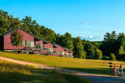 Chalet in Nontron met verwarmd zwembad