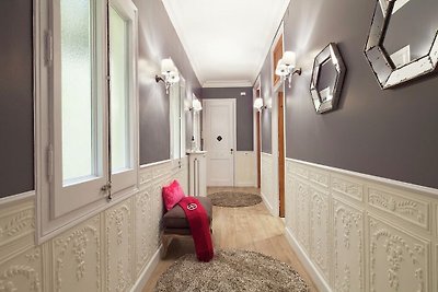 Exclusive apartment for 7 persons in emblemat...