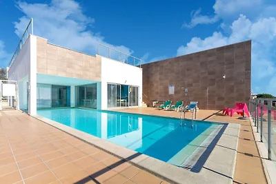 Casa vacanze con piscina a straripamento...