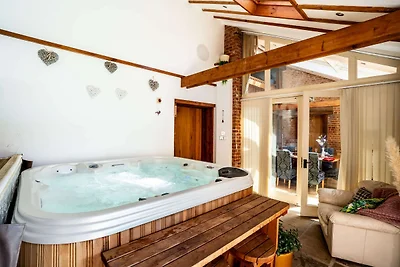 Lussuosa villa con sauna e vasca...
