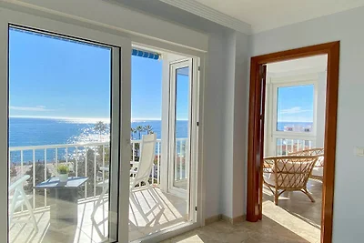 Wohnung in Nerja mit Garten und Poolblick