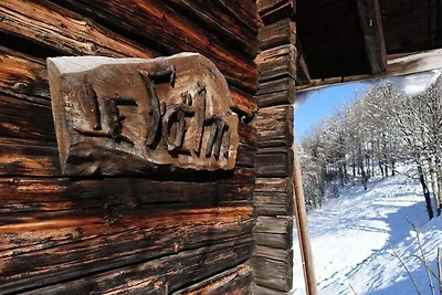 Chalet in den Alpen in der Nähe von Skipisten...