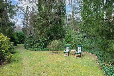 Chalet mit großem Garten und Ententeich