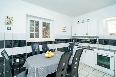 Villa Vista Old Town - Four Bedroom House wit...
