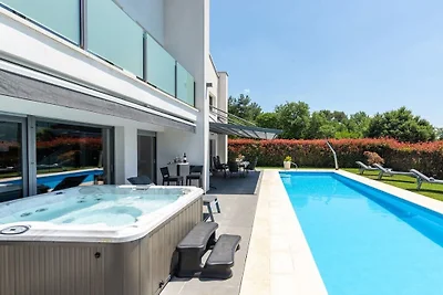 Villa in Višnjan met zwembad