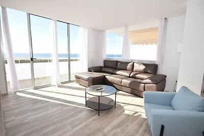 Modern appartement in Solana met terras