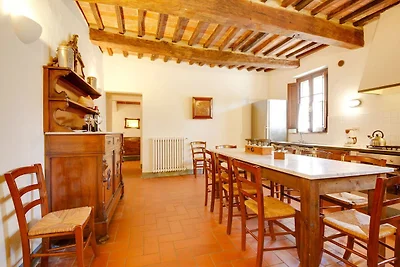 Großzügiges Bauernhaus mit Kamin