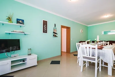Holiday Home Villa Ksenija - Six Bedroom Holi...