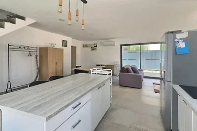 Villa familiare a Sérignan con piscina in...