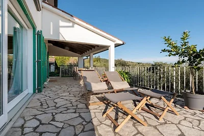 House 33 A Sveta Marina