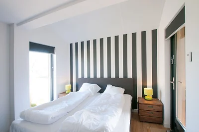 Moderne Lodge im Nationalpark