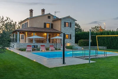 Villa in Kanfanar mit Barbecue und Wifi