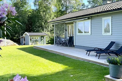 6 Personen Ferienhaus in LJUNGSKILE-By Traum