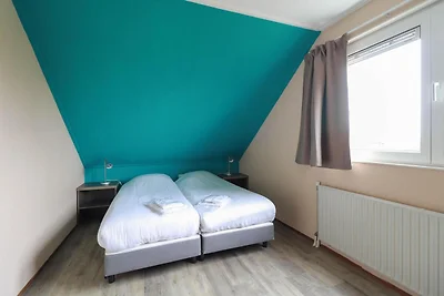 Komfortabler Bungalow für 4 Personen mit Steg