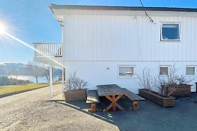 6 Personen Ferienhaus in AVERØY-By Traum