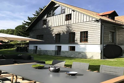 Villa a Tanvald con camino
