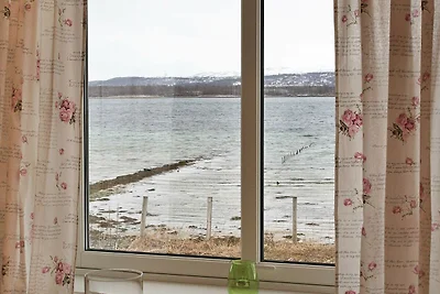 8 persone case ad KVALØYA