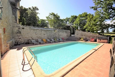 Castello con piscina privata vicino ad Agen