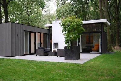 Chalet mit Kamin und Garten