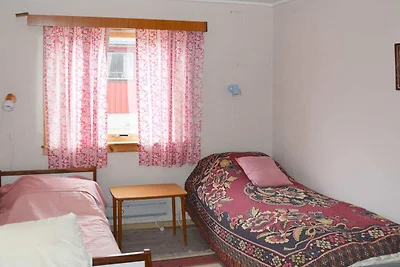 6 Personen Ferienhaus in Sandhornøy