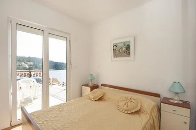 Apartment mit einem Schlafzimmer und Terrasse