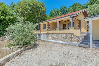 Ferienhaus in Tribanj Kru?ica