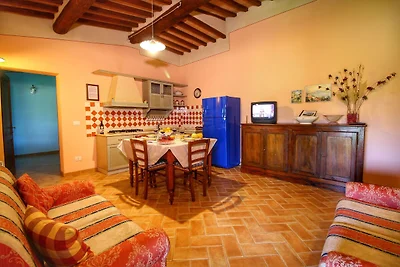 Agriturismo di lusso con piscina a Montalcino