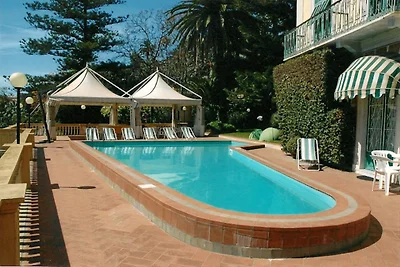 Villa in Italia vicino al mare con piscina